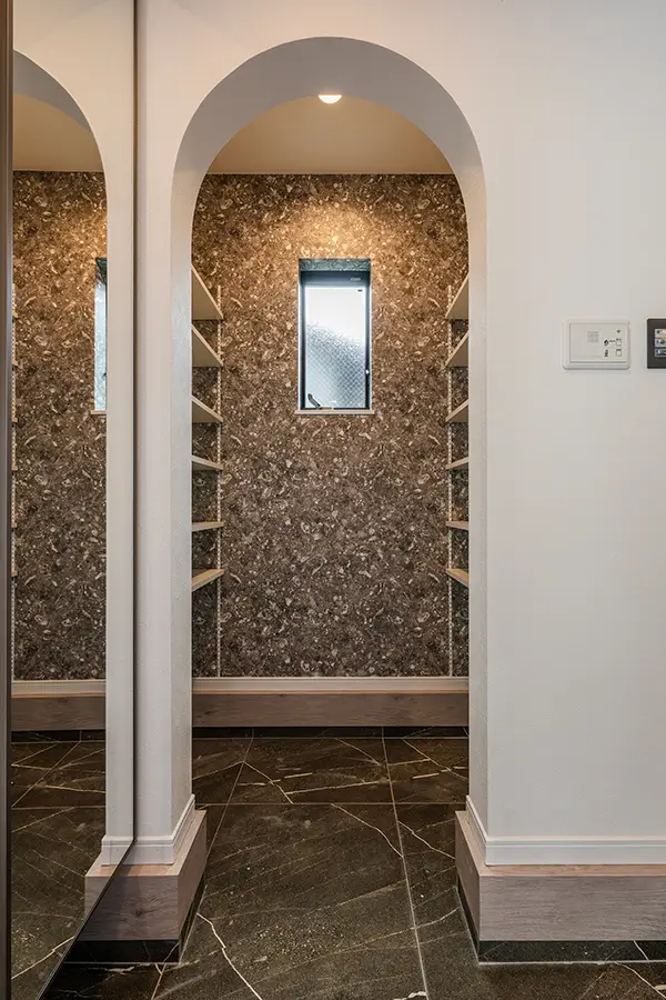 東大阪市の新築注文住宅　玄関｜7ARC施工事例