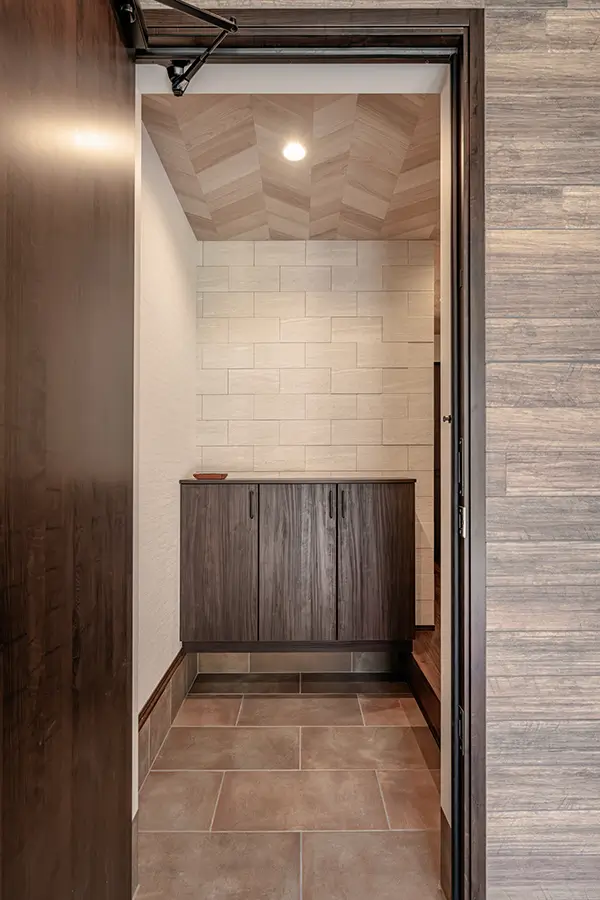 東大阪市の新築注文住宅　玄関｜7ARC施工事例