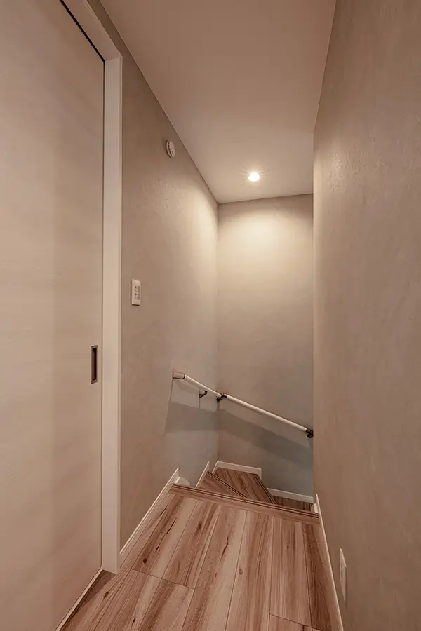 八尾市の新築注文住宅　廊下｜7ARC施工事例