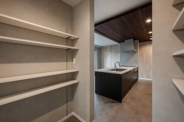 八尾市の新築注文住宅　パントリー｜7ARC施工事例