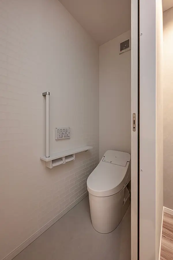 八尾市の新築注文住宅　トイレ｜7ARC施工事例