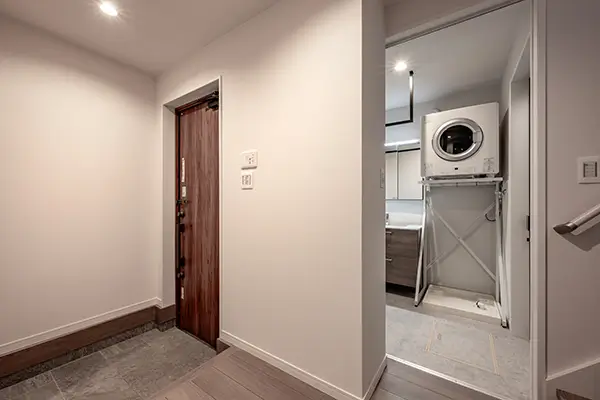 東大阪市の新築注文住宅　玄関｜7ARC施工事例