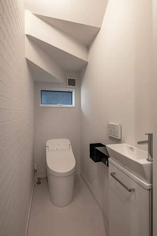 東大阪市の新築注文住宅　トイレ｜7ARC施工事例