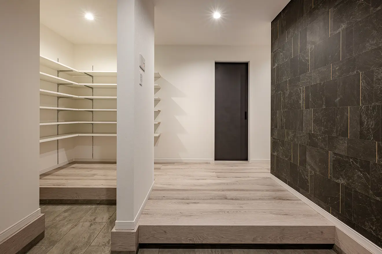 東大阪市の新築注文住宅　玄関｜7ARC施工事例