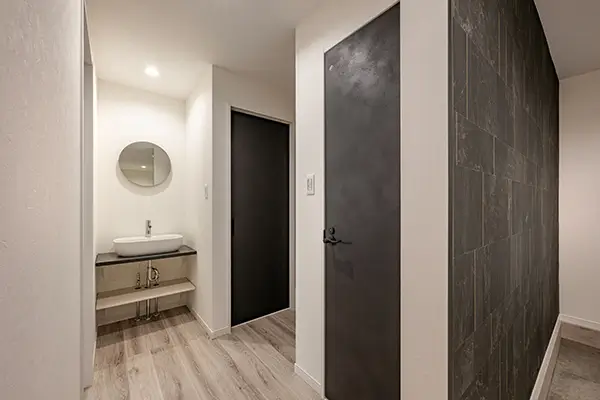 東大阪市の新築注文住宅　玄関｜7ARC施工事例