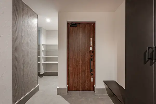 東大阪市の新築注文住宅　玄関｜7ARC（セブンアーク）施工事例